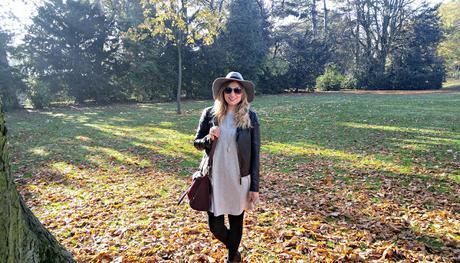 Embracing Autumn // Grey, Berry and Black Outift