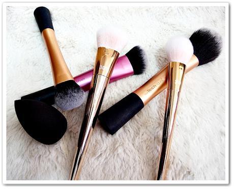 Army Brushes feat. Real Techniques and Beauty Blender