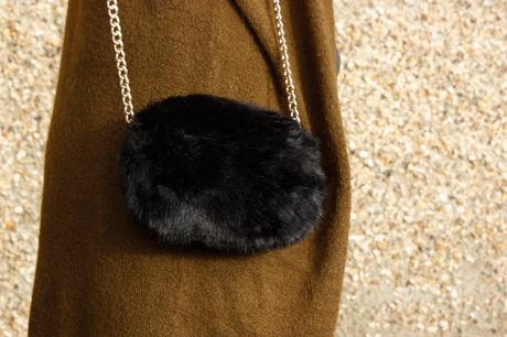 Close up of the fluffy bag from Primark 