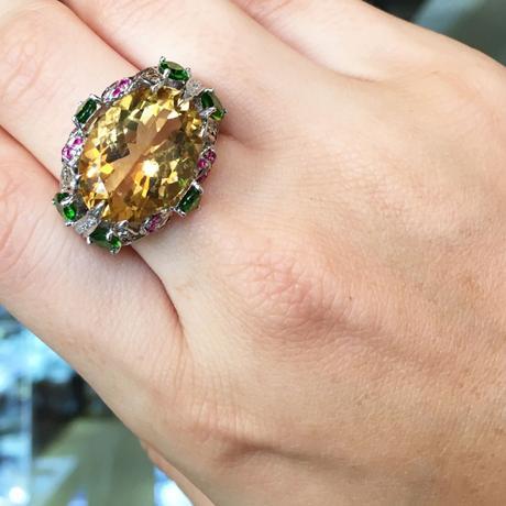 Amazing vintage cocktail ring