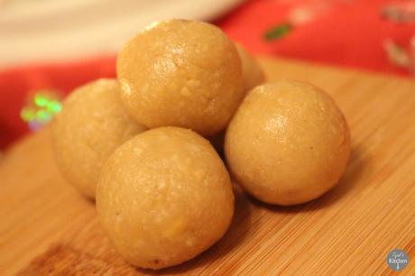 Kaju Ladoo – Cashew Fudge Balls