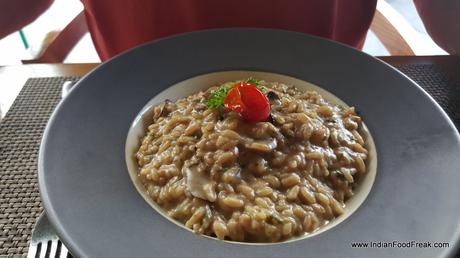 Mushroom risotto with truffle oil