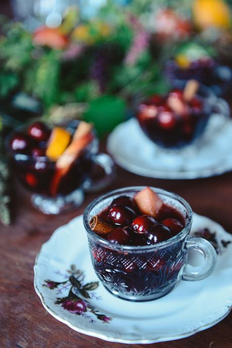 Mulled Wine and a Holiday Spread // www.WithTheGrains.com