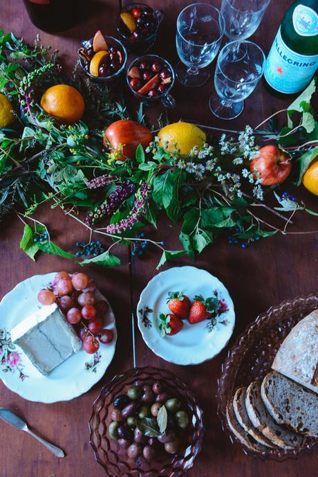 Mulled Wine and a Holiday Spread // www.WithTheGrains.com