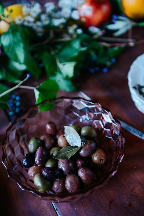 Mulled Wine and a Holiday Spread // www.WithTheGrains.com