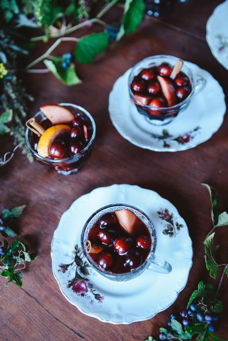 Mulled Wine and a Holiday Spread // www.WithTheGrains.com