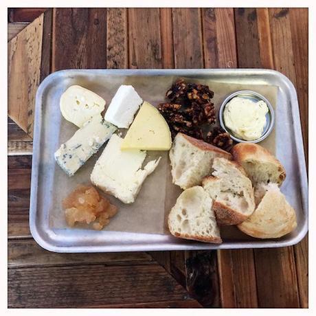Mi_and_me_cheese_platter