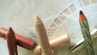 Pre-Diwali/Kali Puja Glowing Makeup Look with Chambor Orosa