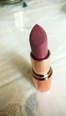 Pre-Diwali/Kali Puja Glowing Makeup Look with Chambor Orosa