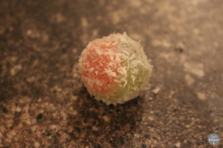 Coloured Coconut SnowBalls – Diwali Recipe