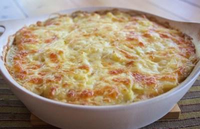 Turkey Trimmings: 50 Amazing Thanksgiving Side Dishes Cheesy Potatoes with Mushrooms and Leeks
