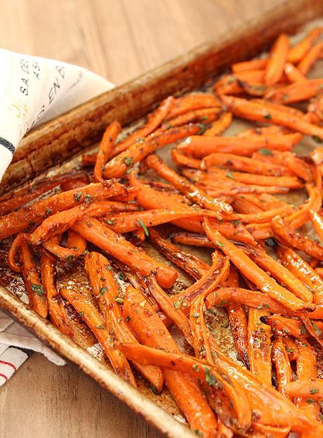 Roasted Carrots with Honey, Rosemary and Thyme