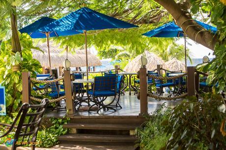 Outdoor eating, waterfront under the trees is a perfect place to take breakfast.