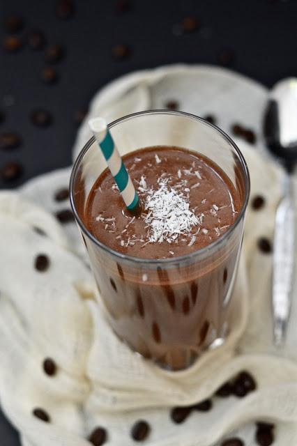 Chocolate Mocha Smoothie (Paleo, Vegan, GAPS)