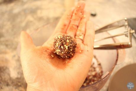 Healthy Oat Cashew Balls Healthy Oat Cashew Balls