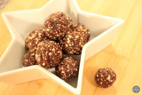 Healthy Oat Cashew Balls