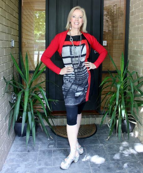 Long sleeve red shrug with a tunic - how to wear shrugs