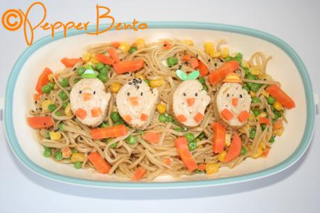 4 chicks in a Nest Bento Lunch Box