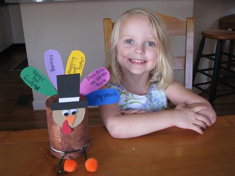 Sanna's Thanksgiving Craft kids children activity crafts fall thanksgiving tips ideas how to advice inspiration thankful teach reinforce being
