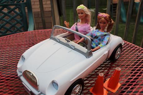 Let's Drive Barbie and Skipper 2 Pack