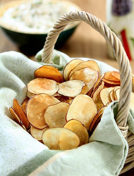 Caramelized French Onion Dip with Homemade Potato Chips