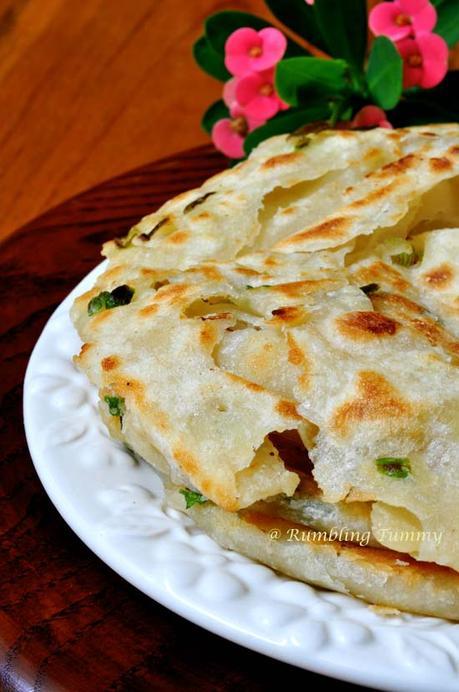 Spring Onion Pancake (葱油饼)