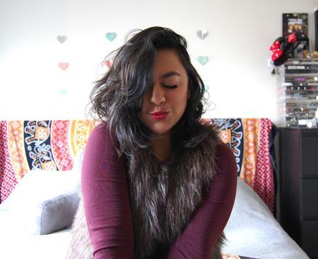 Beauty: Holiday Hair Featuring KISS InstaWave