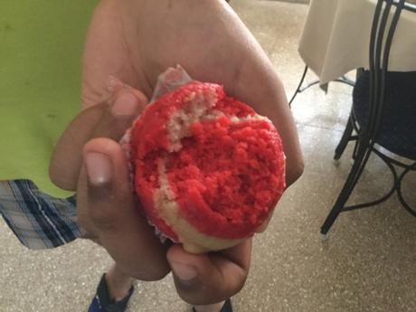 Two Toned Tofu Vanilla Vegan Cupcakes