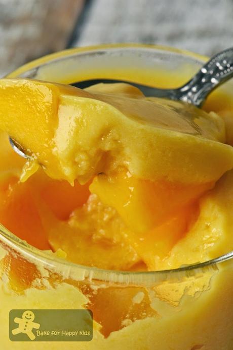 smooth creamy Chinese fresh mango puddings