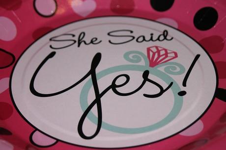 5 Ways to Announce Your Engagement