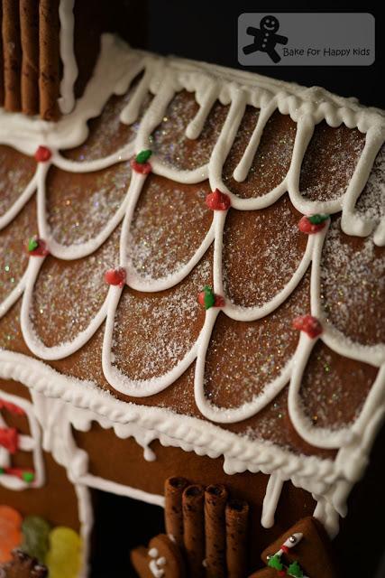 How to bake a Gingerbread House