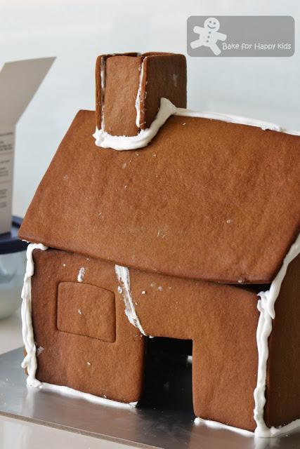How to bake a Gingerbread House