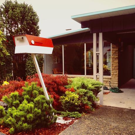 Mailbox inspired by midcentury modern design