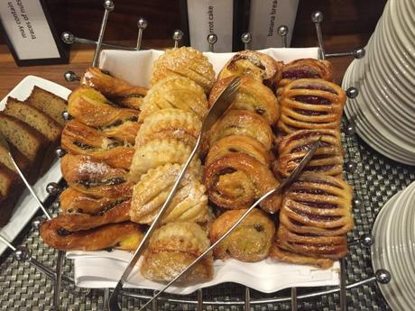 Adelphi_Bar_And_Grill_Breakfast_Pastries