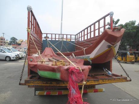 some more rains for battered Chennai ~ SYMA continued its relief work [with boats !!]