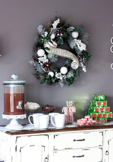 Holiday Party Idea With Hot Chocolate Bar & Advent Calendar DIY