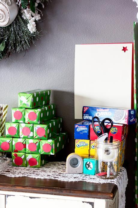 Holiday Party Idea With Hot Chocolate Bar & Advent Calendar DIY