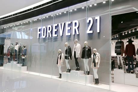 FOREVER 21 HOLIDAY COLLECTION FASHION SHOW
