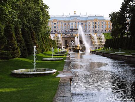 水飛沫が眩しいペテルゴフ夏宮殿 / Peterhof Palace, Петерго́ф, “Russian Versailles”