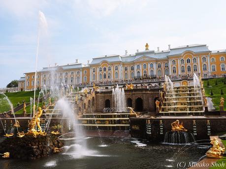水飛沫が眩しいペテルゴフ夏宮殿 / Peterhof Palace, Петерго́ф, “Russian Versailles”