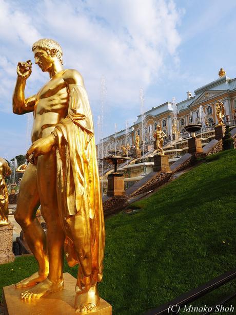 水飛沫が眩しいペテルゴフ夏宮殿 / Peterhof Palace, Петерго́ф, “Russian Versailles”