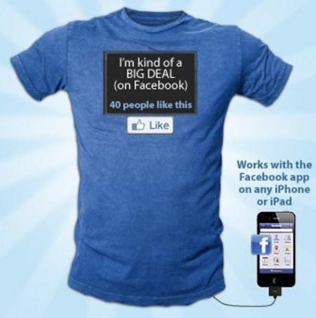 Facebook Status Display T-Shirt