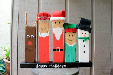 Represent your family with a DIY Christmas Outdoor greeter