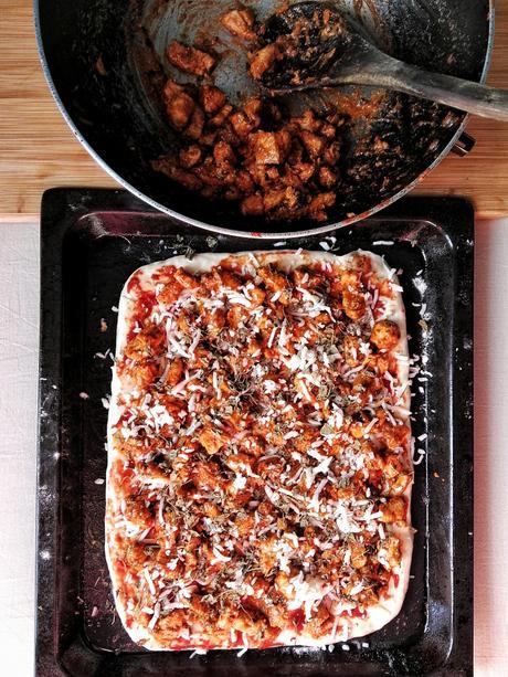 Butter Chicken Pizza img_20151126_133730-01.jpeg
