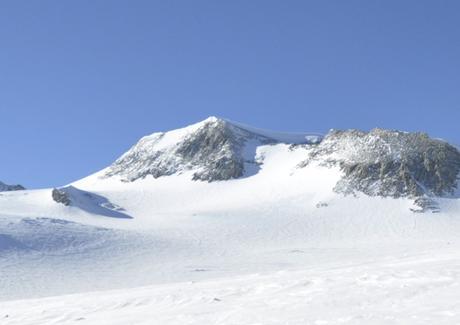 Antarctica 2015: Climbers Pinned Down on Vinson, Worsley Enters the Sastrugi Field