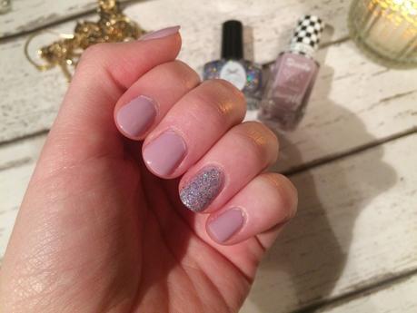 SIMPLE FESTIVE NAILS | CIATE STAR STRUCK