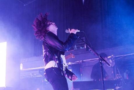 The 1975 Packed Out Terminal 5 [Photos]