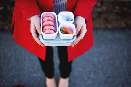 On The Go Tea Time // Rubbermaid® fasten + go