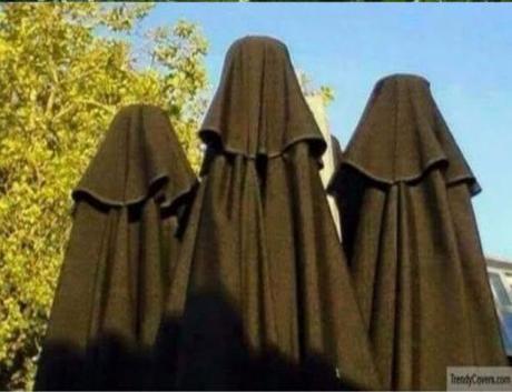 3 Muslim women