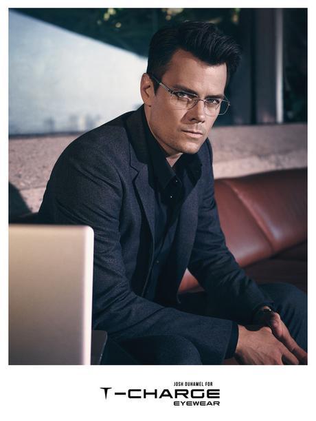 T-Charge Josh Duhamel livingroom